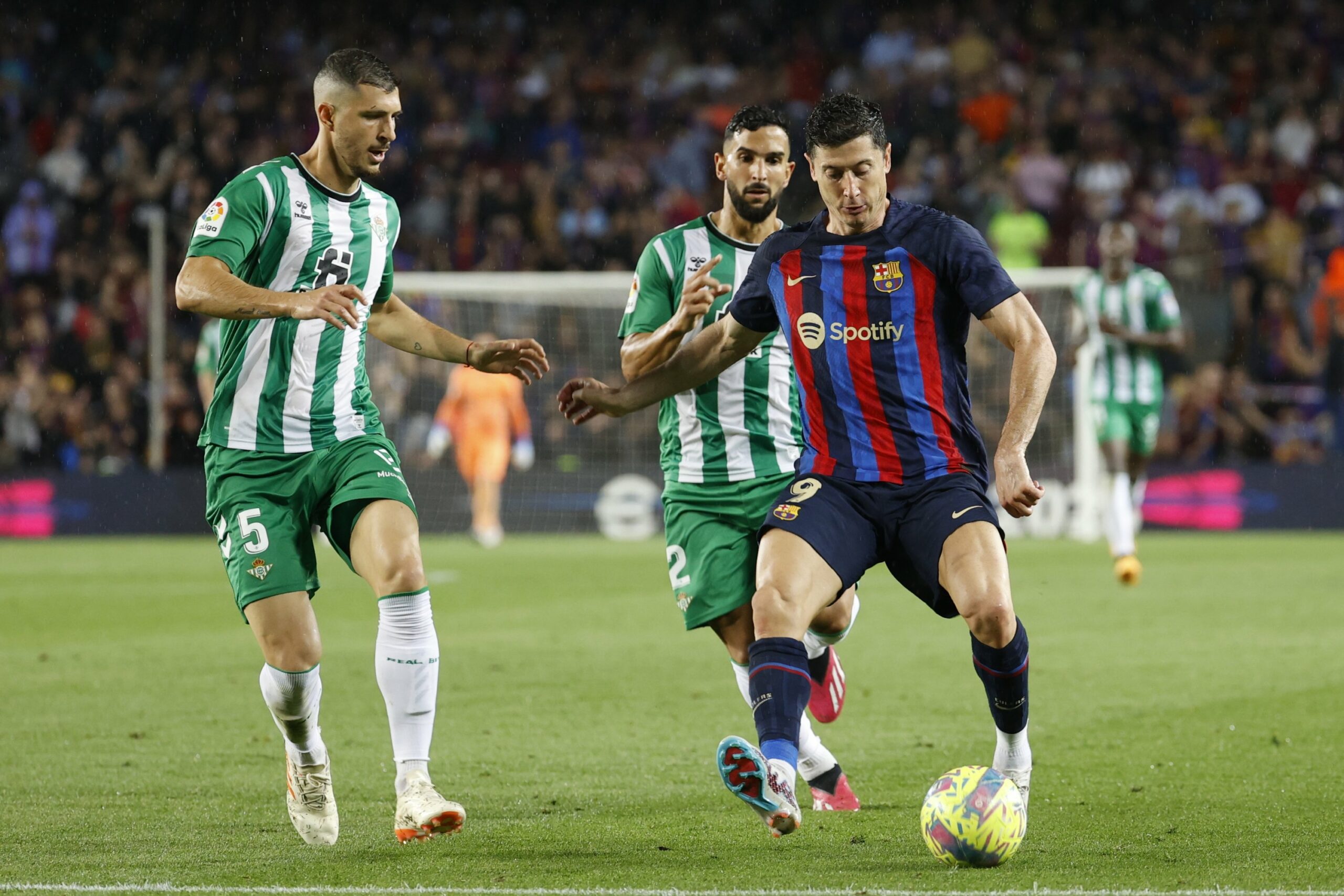 du doan ty le soi keo barcelona vs betis 2h ngay 17 9 2023 1 scaled - Soi kèo nhà cái KTO